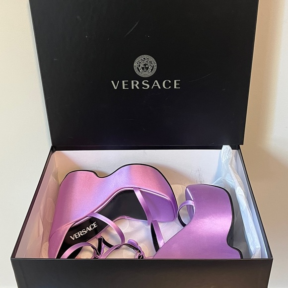 As see on Dua Lipa VERSACE WEDGE PLATFORM SANDALS - Picture 6 of 13